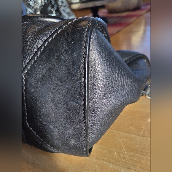 Authentic Burberry Black Leather Handbag/Crossbody/Satchel - Picture 15 of 16